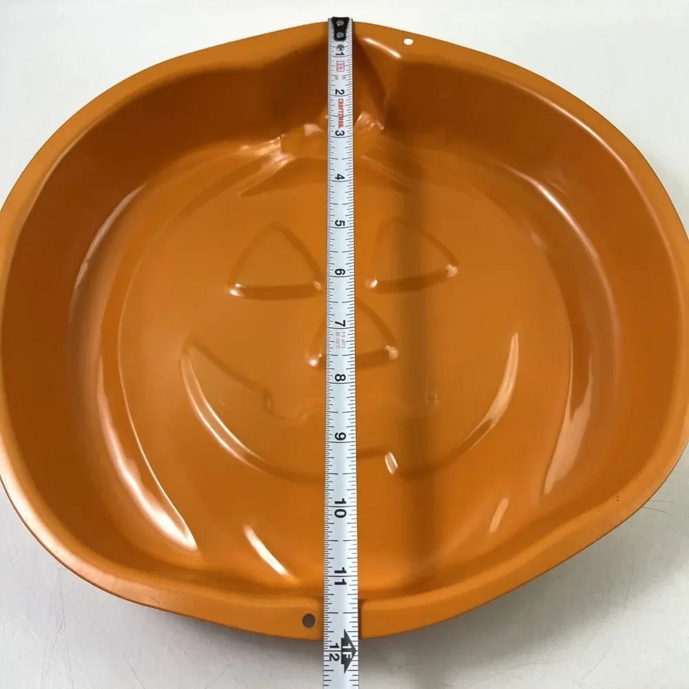 Halloween Deco 2000 Wilton Orange Pumpkin Jack O' Lantern Cake Pan #2105-184